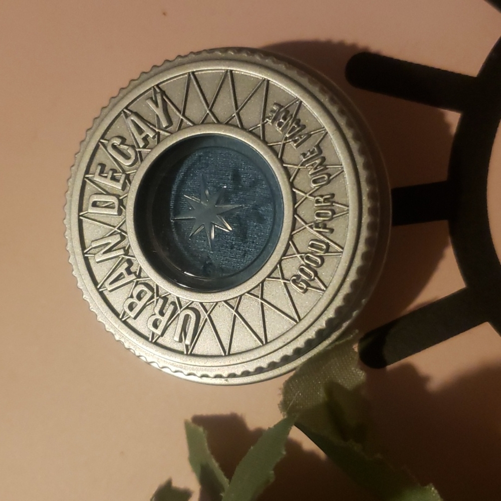 ❇️🧚‍♀️DASHIKI Urban Decay DISCONTINUED Eyeshadow Single NWOBOX